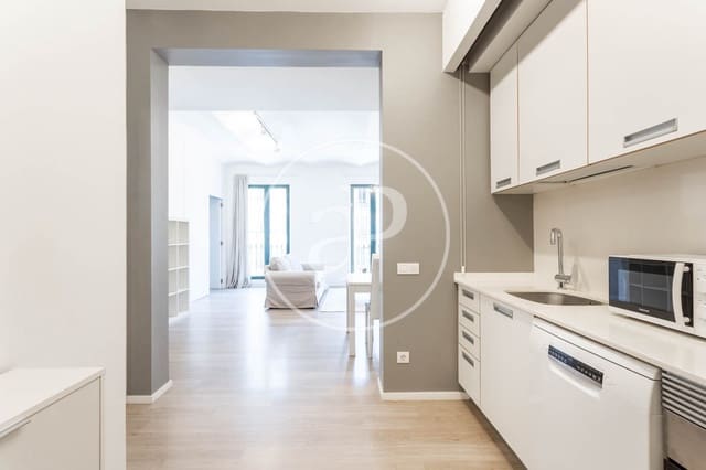 3 bedroom Apartment for rent in La Dreta de L'Eixample, Barcelona city - € 2,500 (Ref: 9450659)