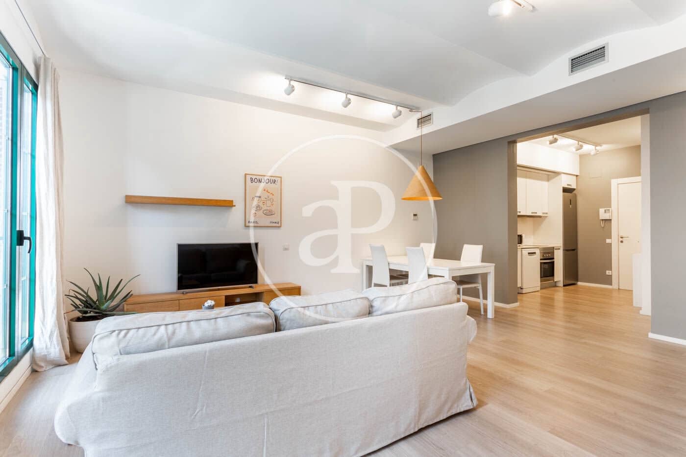 3 bedroom Apartment for rent in Barcelona city - € 2,500 (Ref: 9450659)