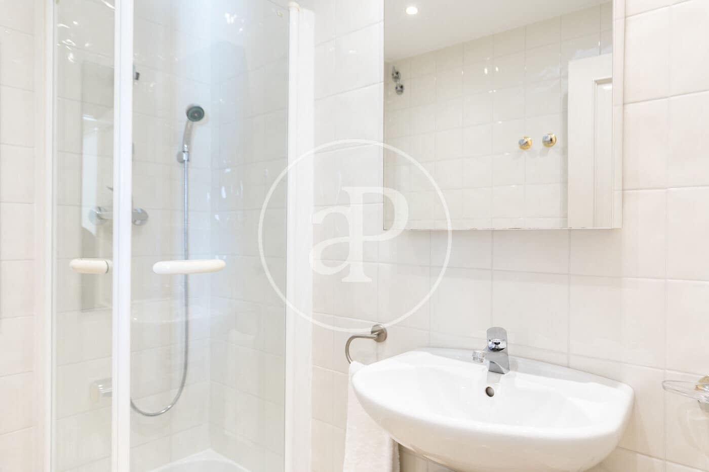 2 soveværelse Penthouse til leje i Barcelona by - € 3.500 (Ref: 9450660)