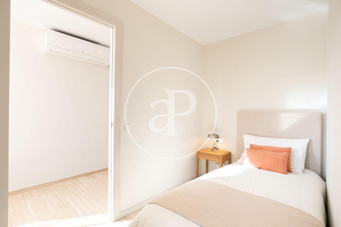 2 soveværelse Penthouse til leje i Barcelona by - € 3.500 (Ref: 9450660)