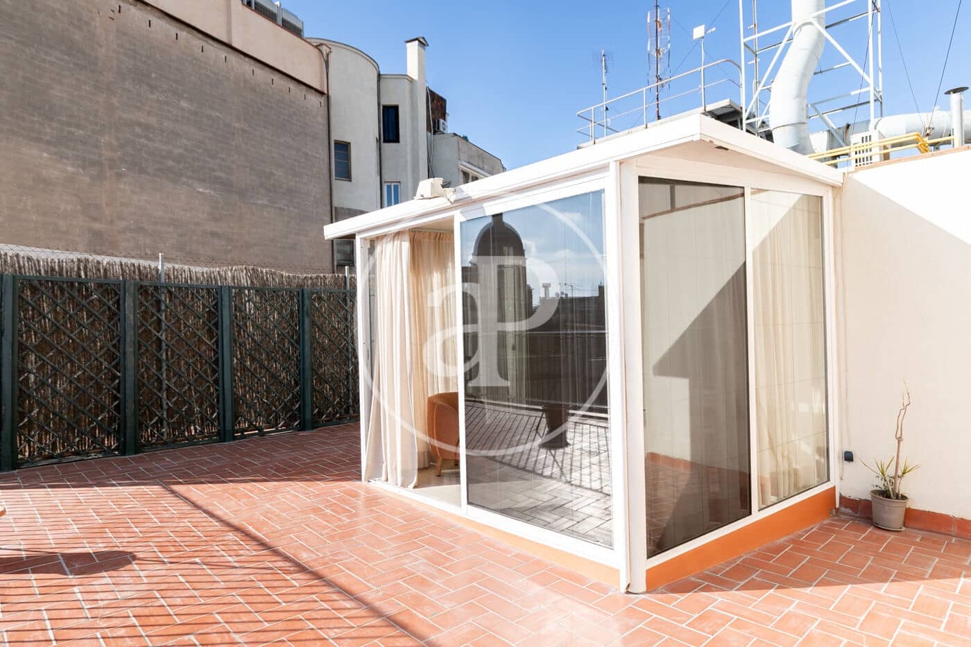 2 soveværelse Penthouse til leje i Barcelona by - € 3.500 (Ref: 9450660)