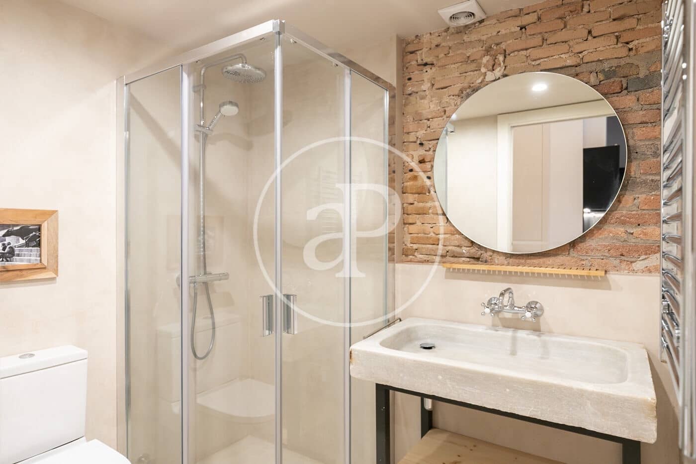 2 soveværelse Lejlighed til leje i Barcelona by med swimmingpool - € 1.900 (Ref: 9450661)