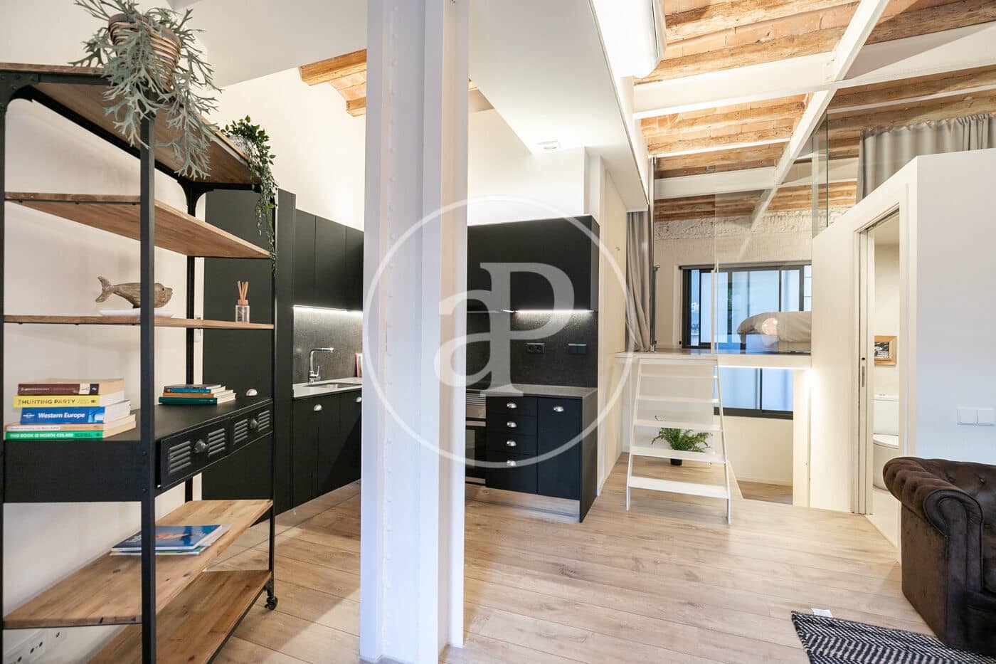 2 soveværelse Lejlighed til leje i Barcelona by med swimmingpool - € 1.900 (Ref: 9450661)