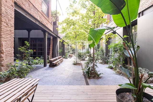 2 sovrum Lägenhet att hyra i El Raval, Barcelona stad med pool - 1 900 € (Ref: 9450661)