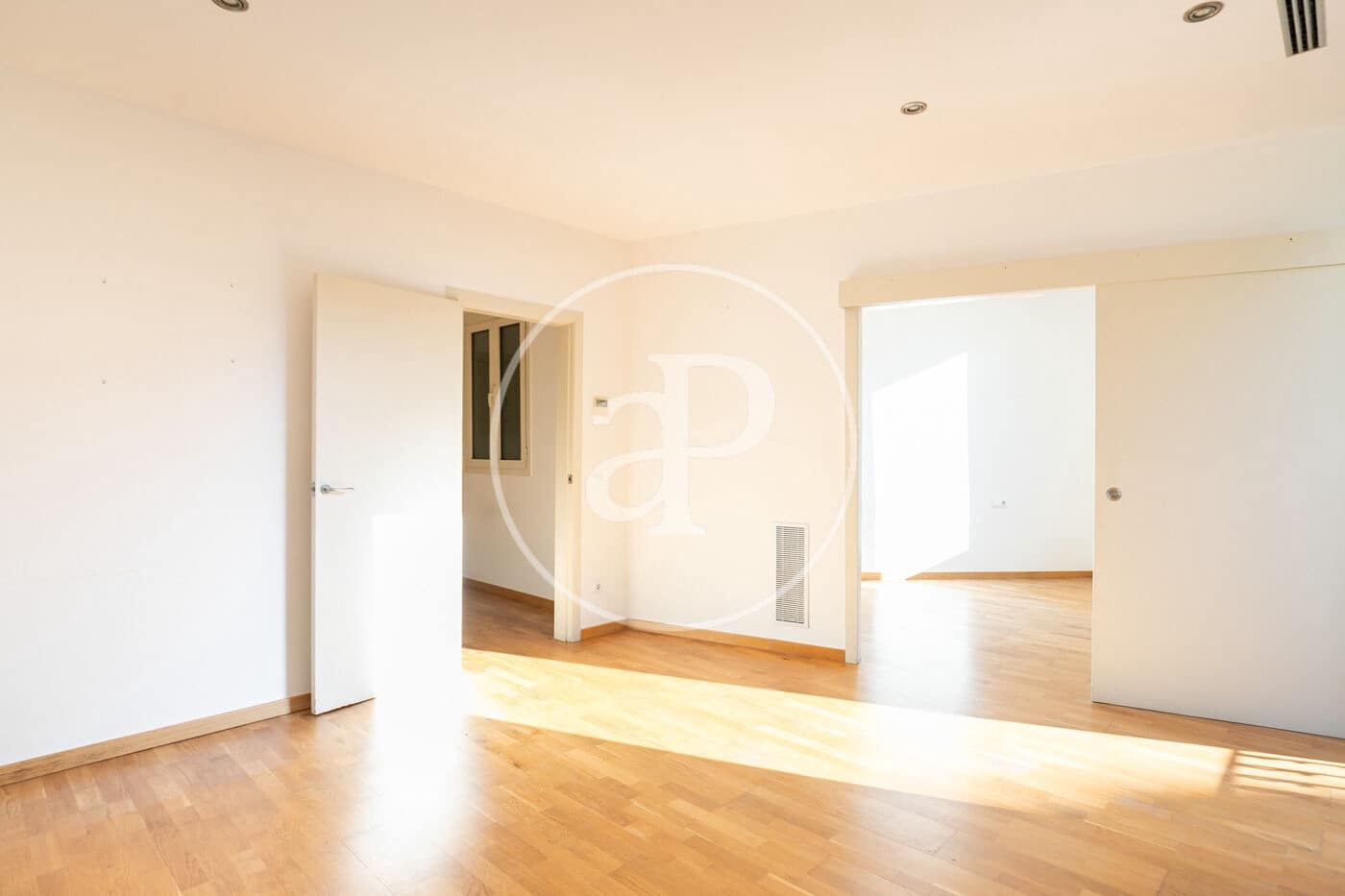 2 sypialnia Apartament na sprzedaż w Miasto Barcelona - 590 000 € (Ref: 9452102)