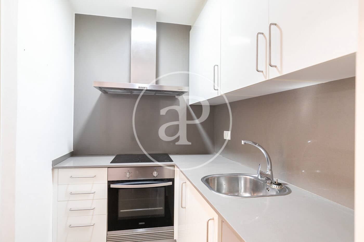 2 sypialnia Apartament na sprzedaż w Miasto Barcelona - 590 000 € (Ref: 9452102)