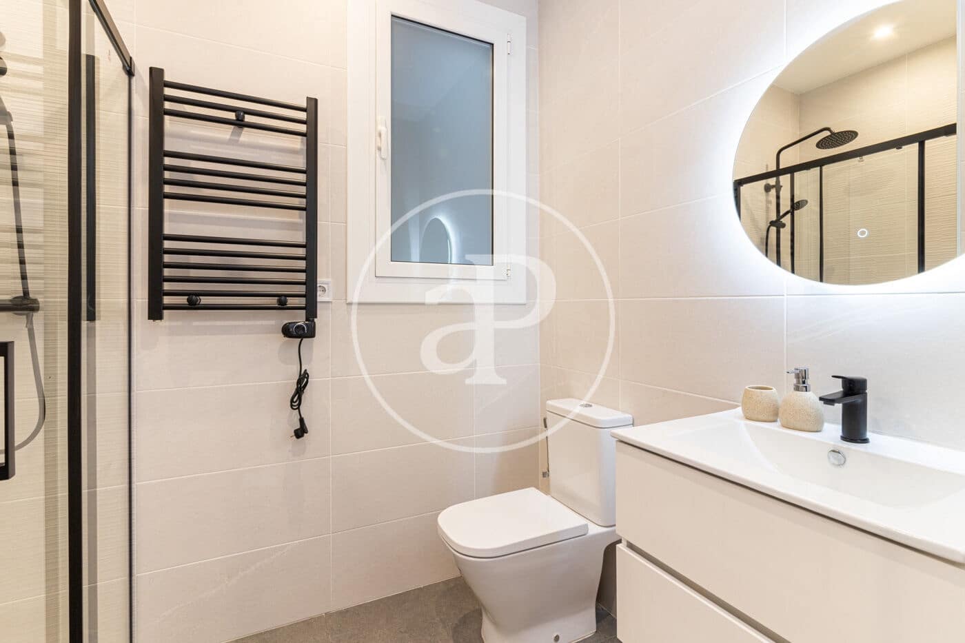 1 soverom Leilighet til leie i Barcelona by - € 1 550 (Ref: 9452105)