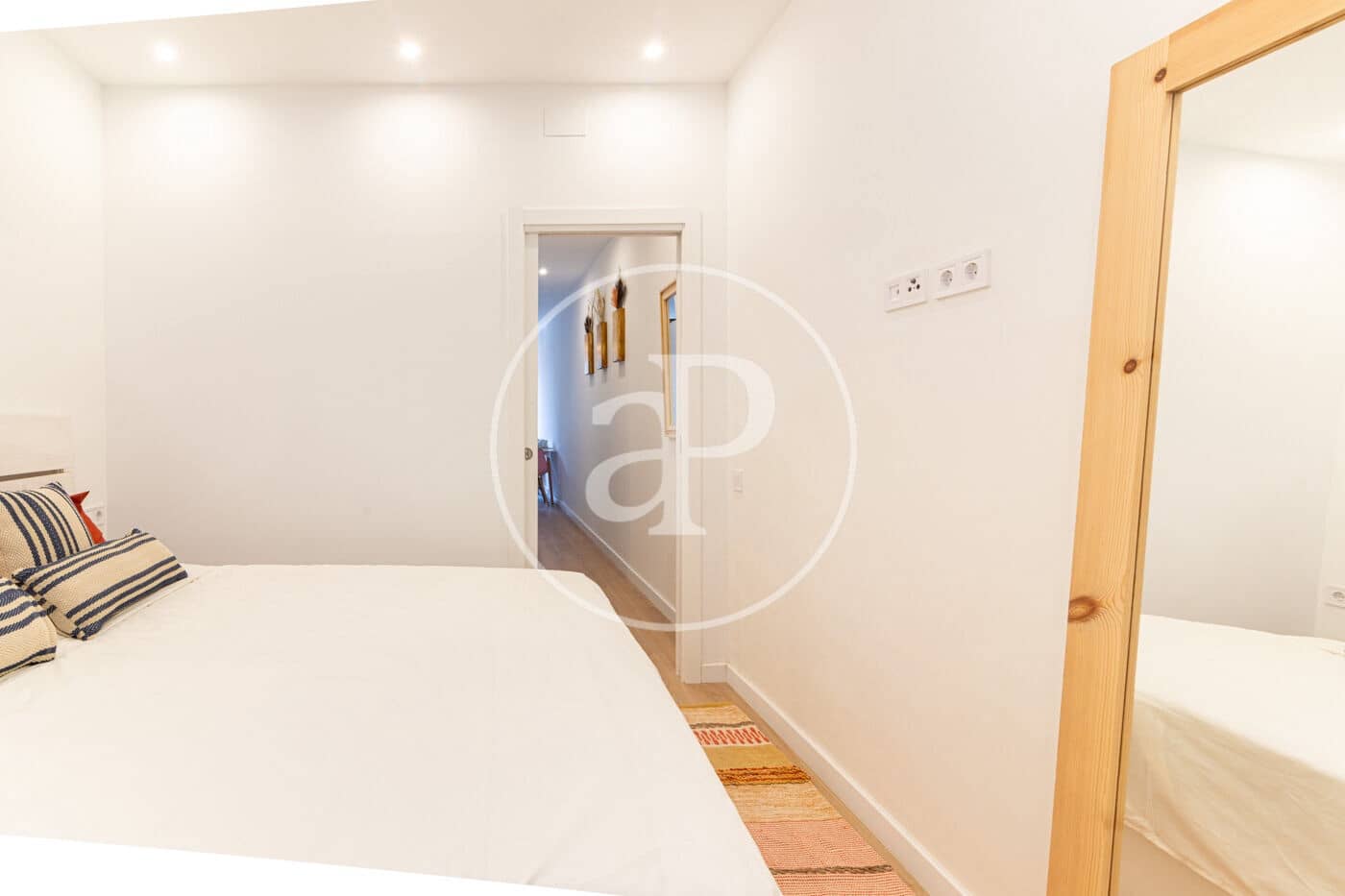 1 soverom Leilighet til leie i Barcelona by - € 1 550 (Ref: 9452105)