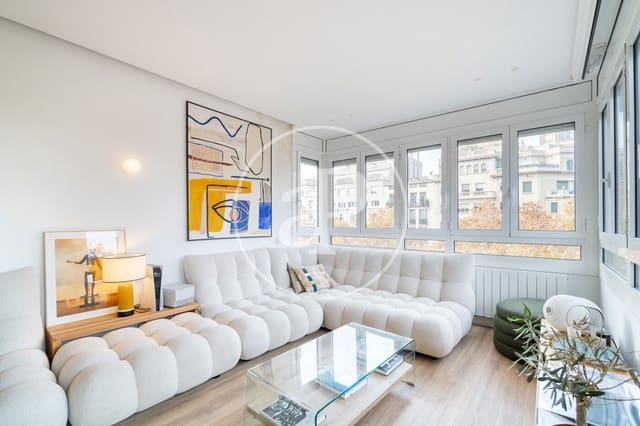 3 soveværelse Lejlighed til leje i Sant Antoni, Barcelona by - € 2.900 (Ref: 9452106)