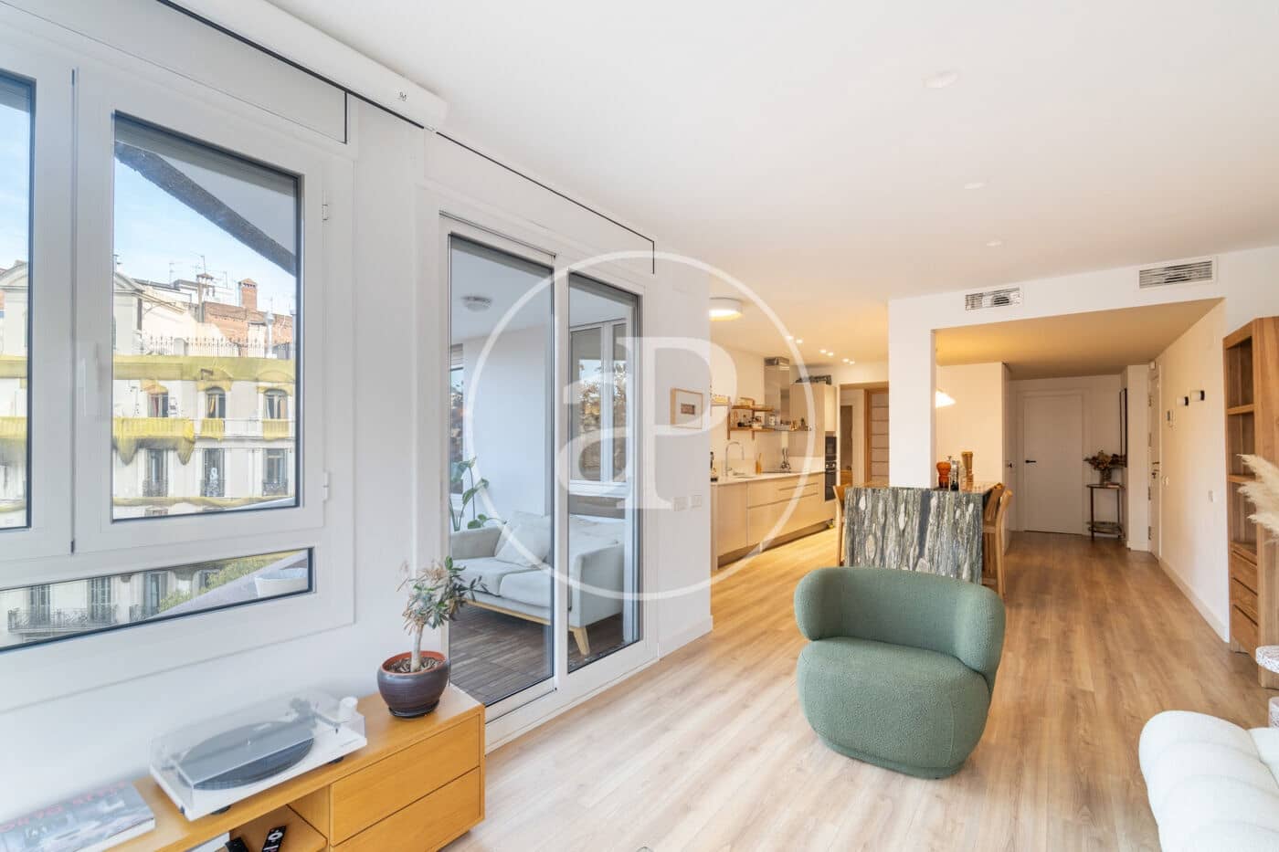 3 soveværelse Lejlighed til leje i Barcelona by - € 2.900 (Ref: 9452106)