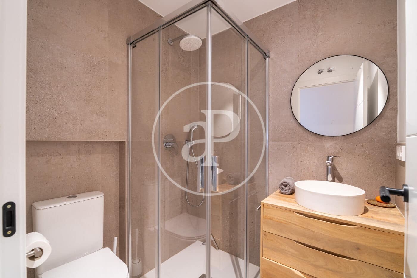 3 soveværelse Lejlighed til leje i Barcelona by - € 2.900 (Ref: 9452106)