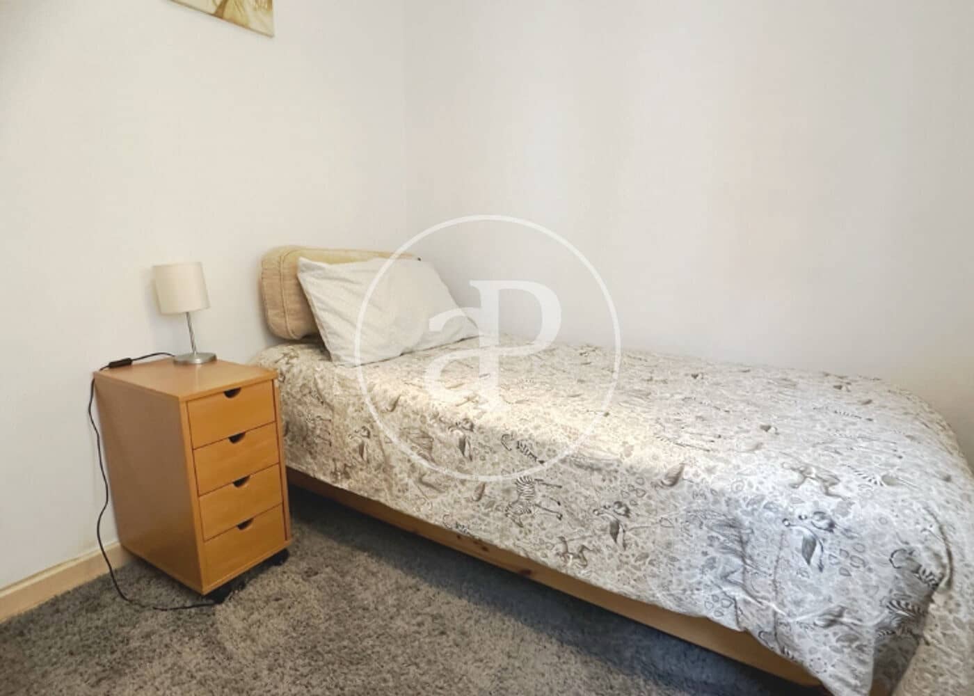 2 slaapkamer Appartement te huur in L'Hospitalet de Llobregat - € 1.950 (Ref: 9452108)
