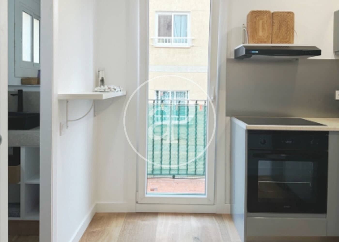 2 slaapkamer Appartement te huur in L'Hospitalet de Llobregat - € 1.950 (Ref: 9452109)