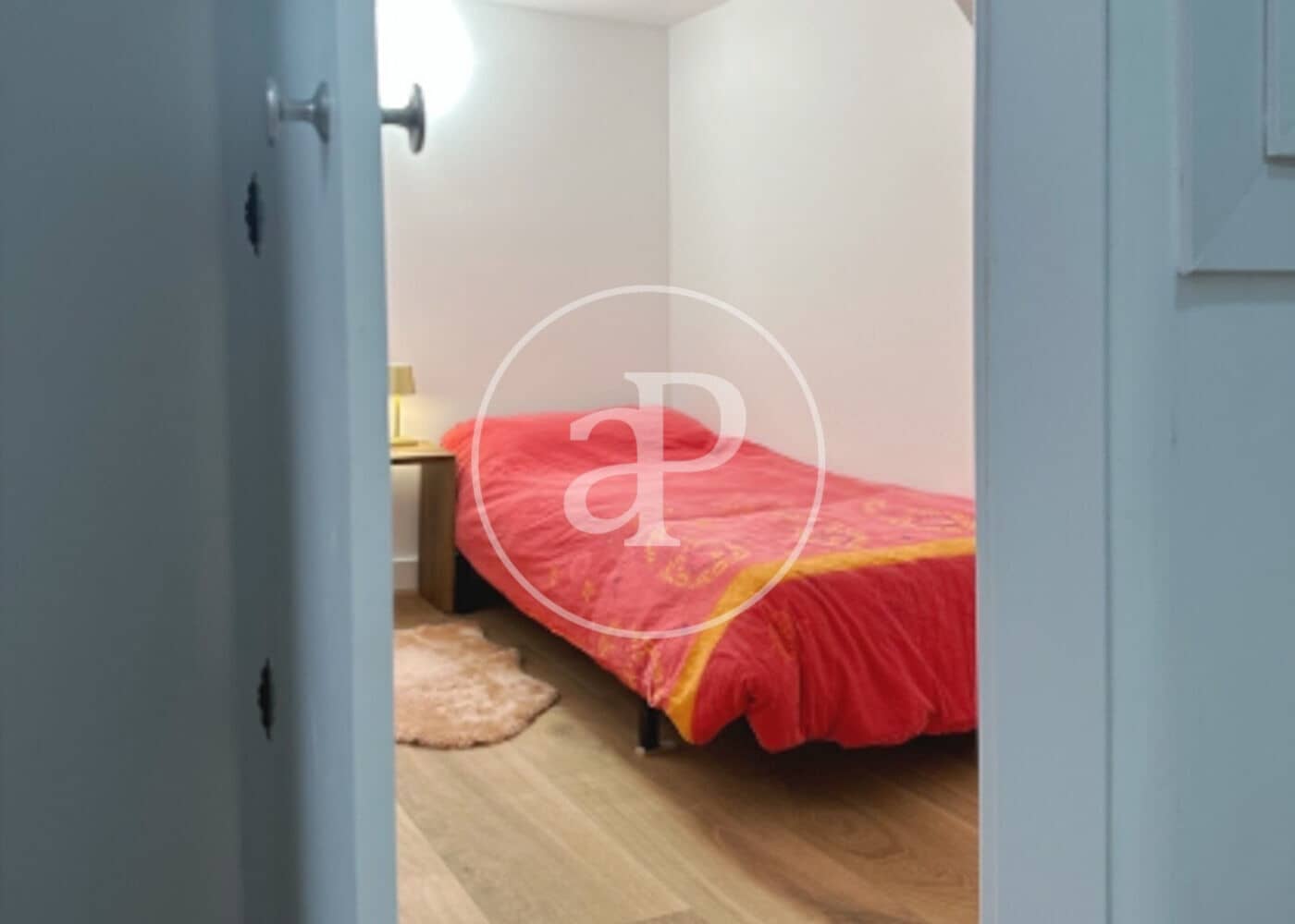 2 slaapkamer Appartement te huur in L'Hospitalet de Llobregat - € 1.950 (Ref: 9452109)