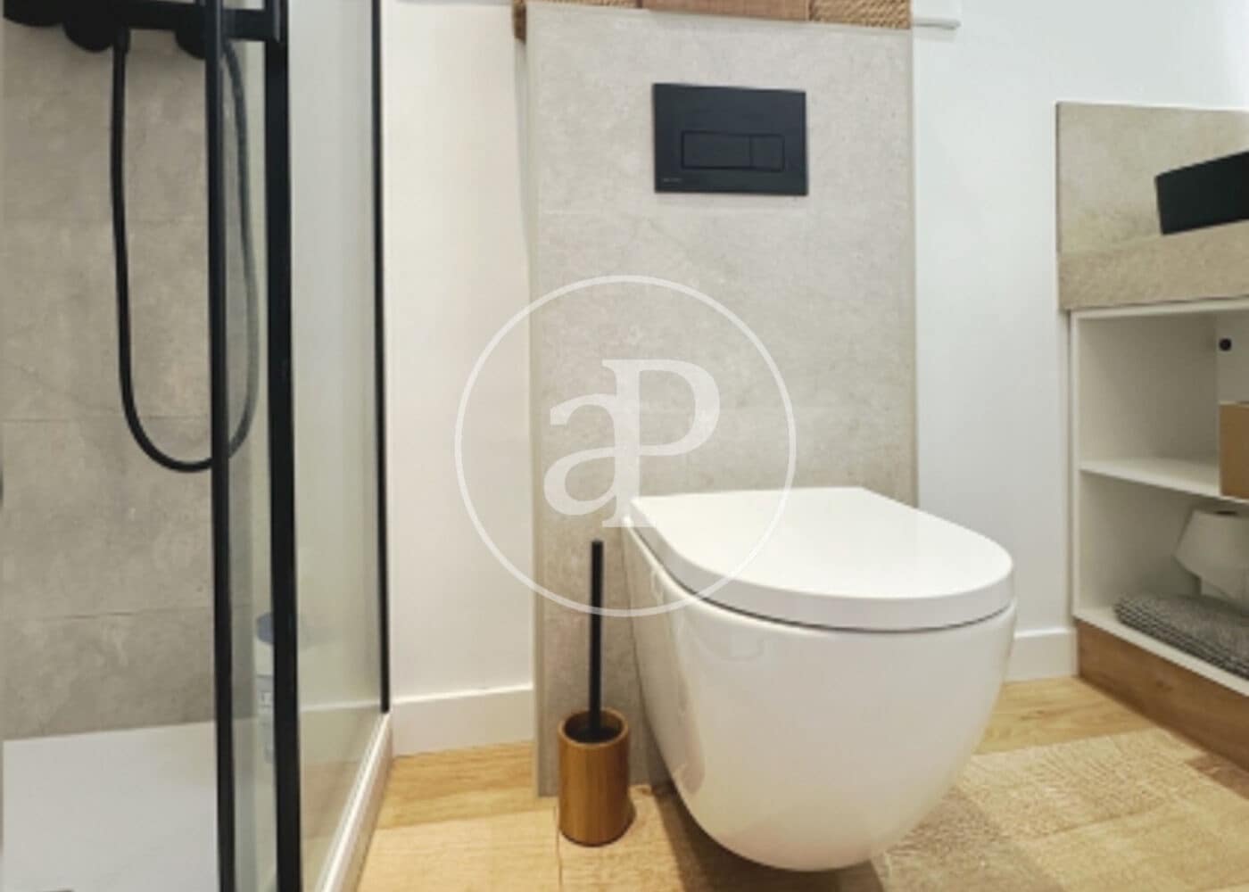 2 slaapkamer Appartement te huur in L'Hospitalet de Llobregat - € 1.950 (Ref: 9452109)