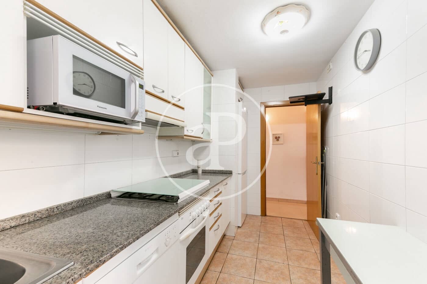 3 soveværelse Lejlighed til leje i Barcelona by - € 1.837 (Ref: 9452112)