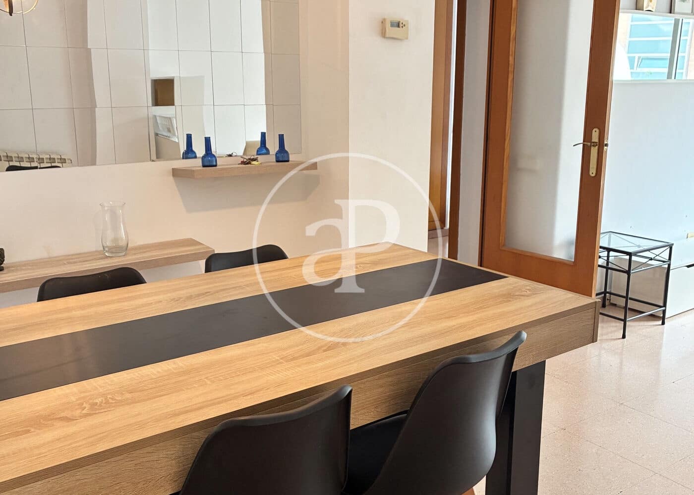 3 soveværelse Lejlighed til leje i Barcelona by - € 1.837 (Ref: 9452112)