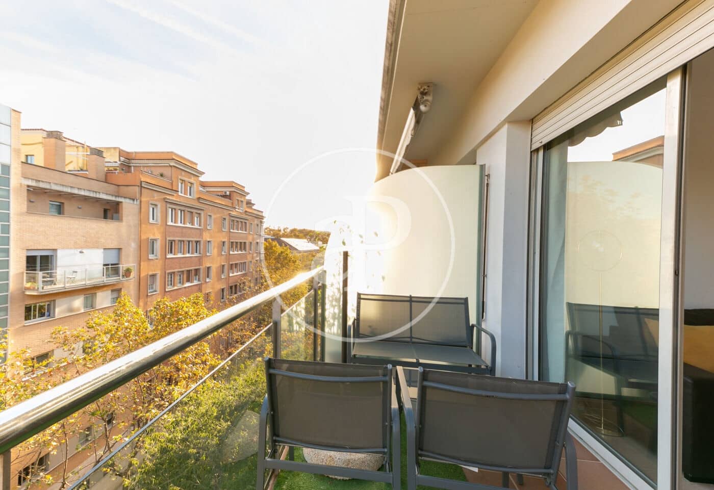 3 soveværelse Lejlighed til leje i Barcelona by - € 1.837 (Ref: 9452112)