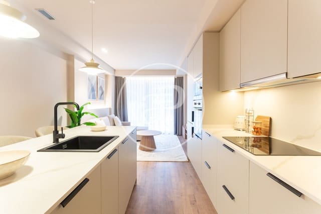 3 quarto Apartamento para arrendar em L'Antiga Esquerra de L'Eixample, Barcelona cidade - 3 300 € (Ref: 9452113)