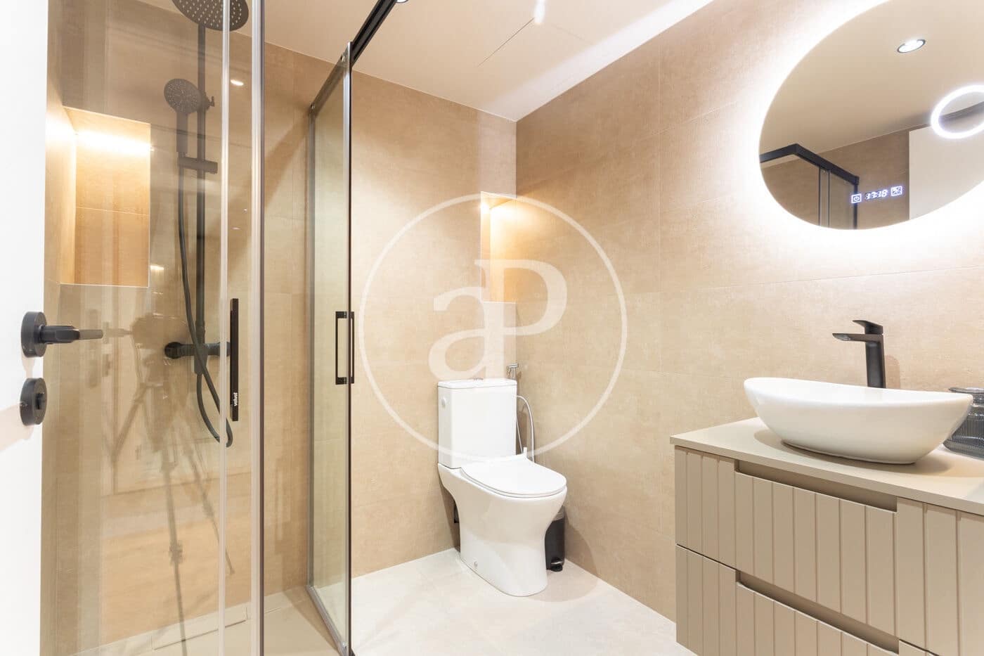 3 makuuhuone Huoneisto vuokrattavana paikassa Barcelona kaupunki - 3 300 € (Ref: 9452113)