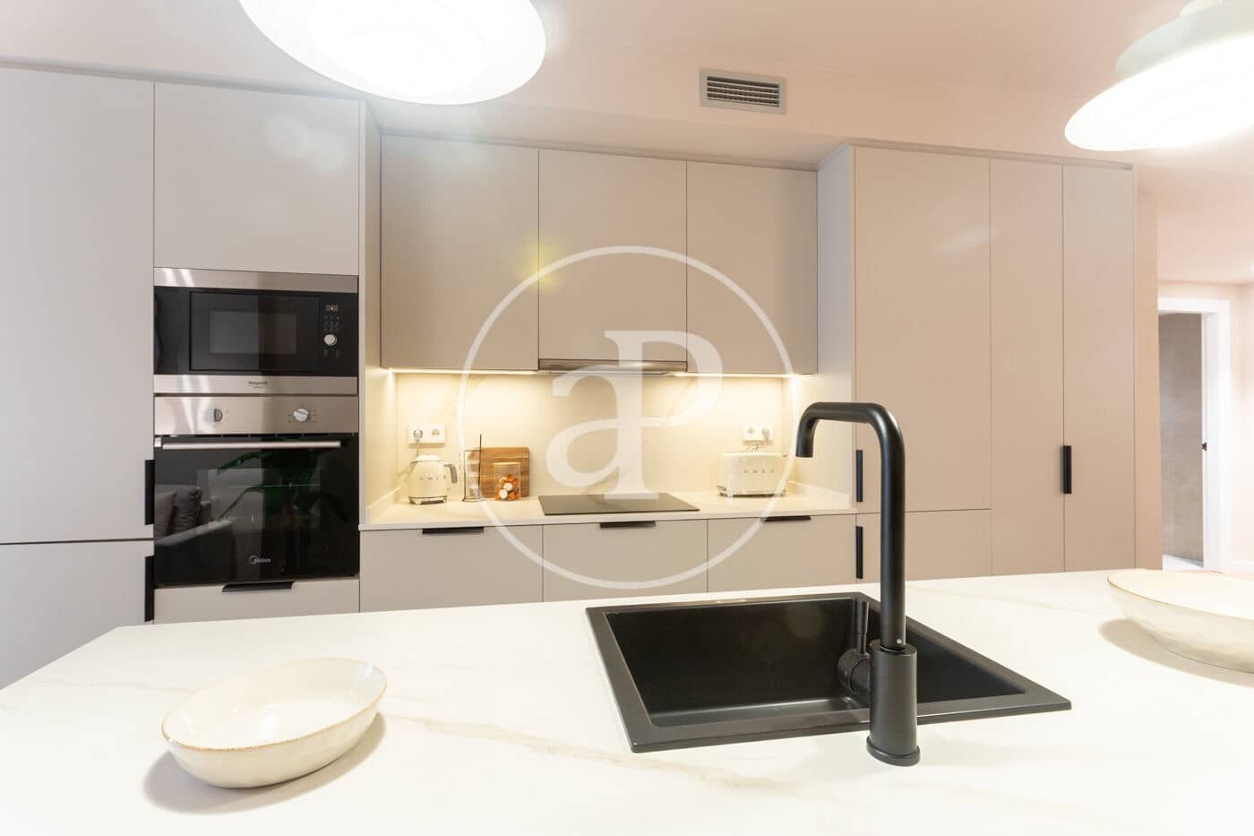 3 makuuhuone Huoneisto vuokrattavana paikassa Barcelona kaupunki - 3 300 € (Ref: 9452113)