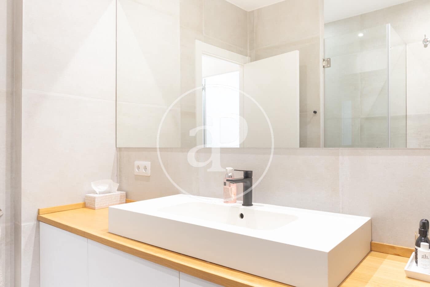 2 makuuhuone Huoneisto vuokrattavana paikassa Barcelona kaupunki - 1 800 € (Ref: 9452114)