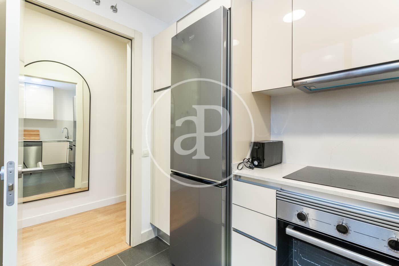 2 Zimmer Apartment zu vermieten in Barcelona Stadt - 2.700 € (Ref: 9452115)