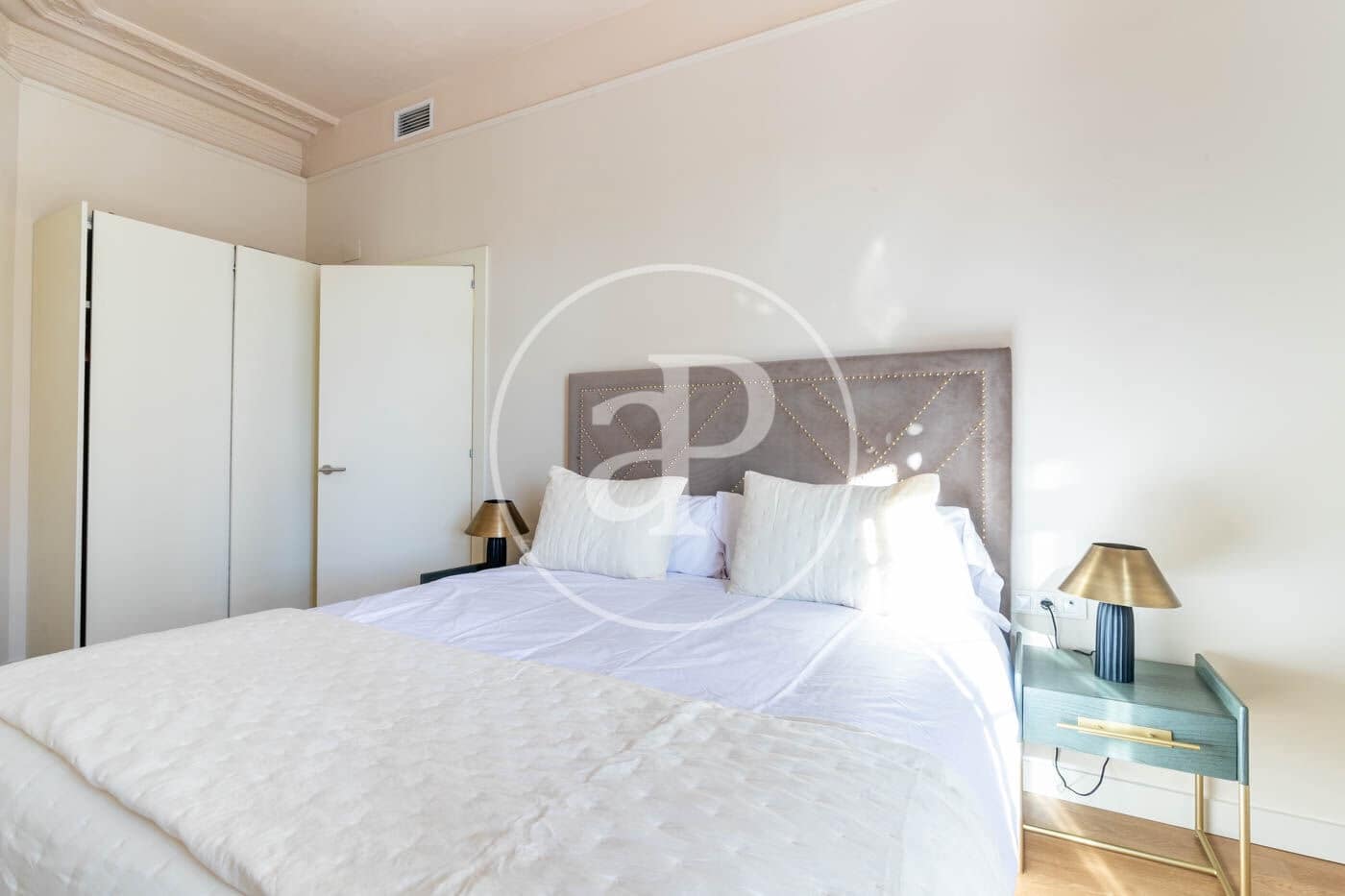 2 Zimmer Apartment zu vermieten in Barcelona Stadt - 2.700 € (Ref: 9452115)