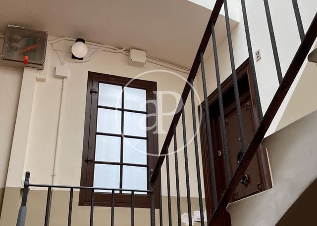 2 soveværelse Lejlighed til salg i El Poble Sec, Barcelona by - € 230.000 (Ref: 9456233)