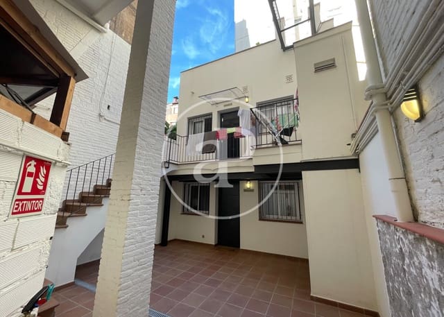 2 soveværelse Lejlighed til salg i El Poble Sec, Barcelona by - € 230.000 (Ref: 9456233)