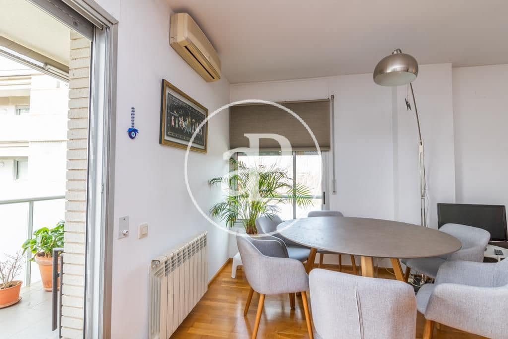 3 sypialnia Apartament do wynajęcia w Sant Cugat del Valles z basenem - 1 850 € (Ref: 9456236)