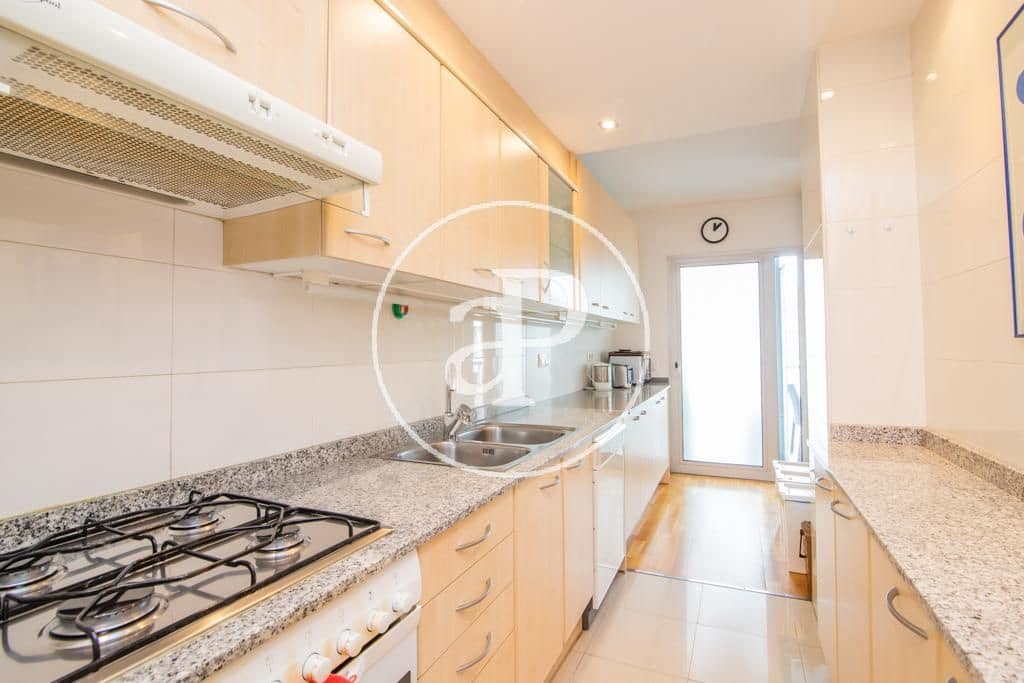 3 sypialnia Apartament do wynajęcia w Sant Cugat del Valles z basenem - 1 850 € (Ref: 9456236)