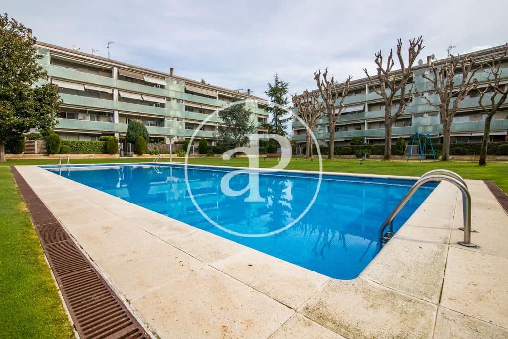 3 sypialnia Apartament do wynajęcia w Sant Cugat del Valles z basenem - 1 850 € (Ref: 9456236)