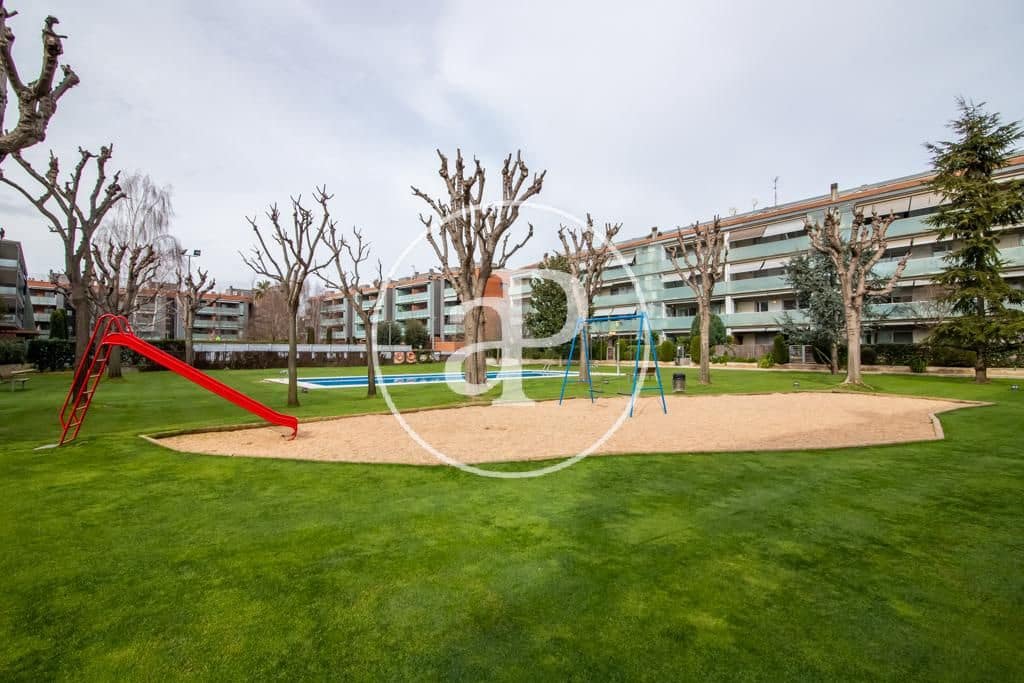 3 sypialnia Apartament do wynajęcia w Sant Cugat del Valles z basenem - 1 850 € (Ref: 9456236)