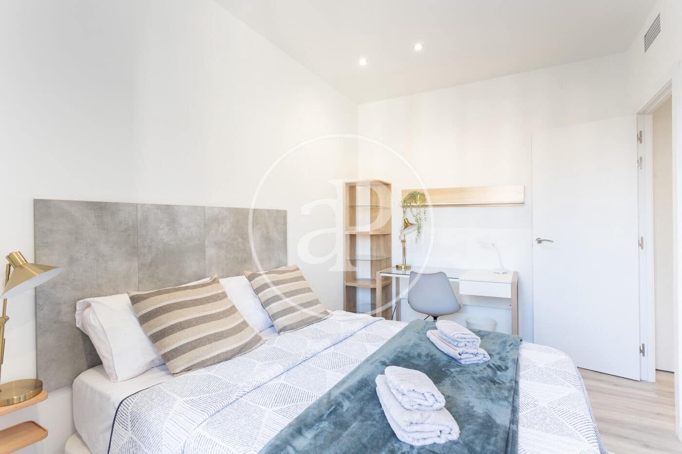 3 slaapkamer Appartement te huur in Barcelona stad - € 2.400 (Ref: 9456238)