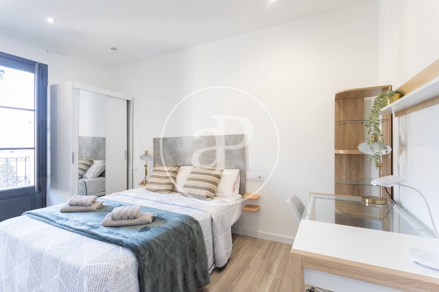 3 slaapkamer Appartement te huur in Barcelona stad - € 2.400 (Ref: 9456238)