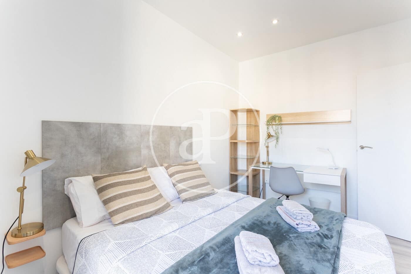 3 slaapkamer Appartement te huur in Barcelona stad - € 2.400 (Ref: 9456238)