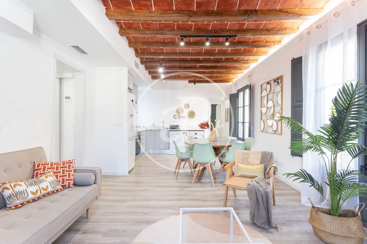 3 slaapkamer Appartement te huur in Barcelona stad - € 2.400 (Ref: 9456238)