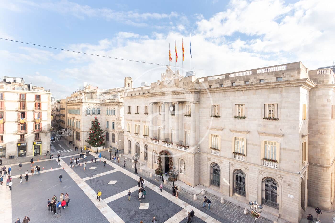 3 slaapkamer Appartement te huur in Barcelona stad - € 2.400 (Ref: 9456238)