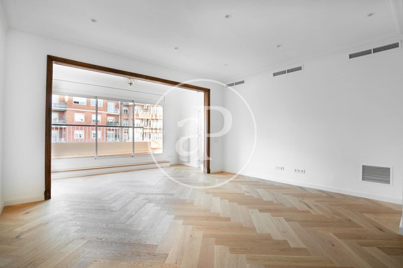 4 sovrum Lägenhet att hyra i Barcelona stad - 4 200 € (Ref: 9456239)