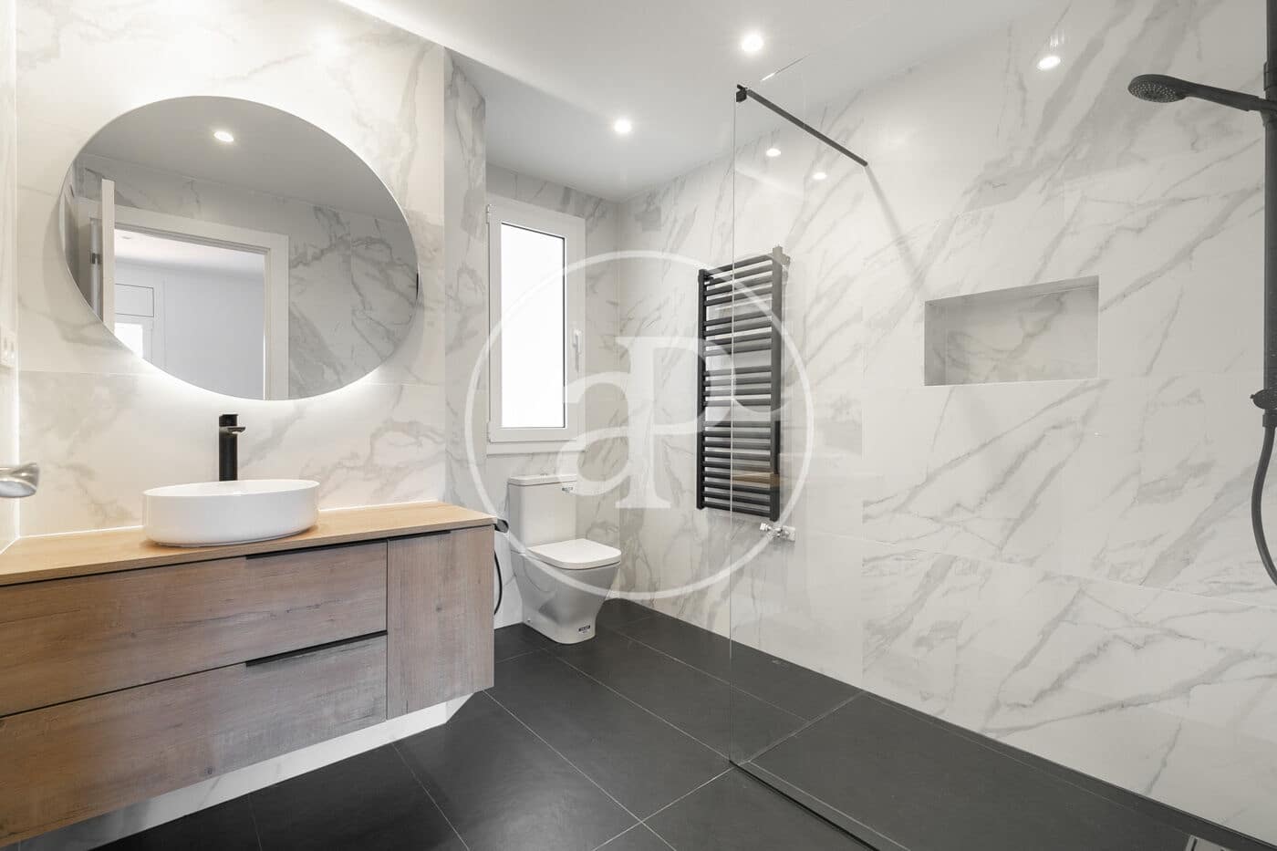 4 sovrum Lägenhet att hyra i Barcelona stad - 4 200 € (Ref: 9456239)