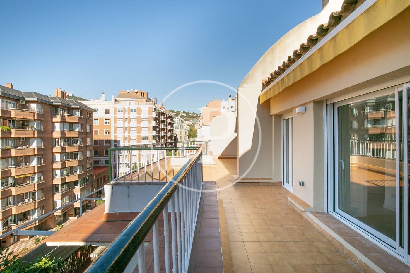 4 sovrum Lägenhet att hyra i Barcelona stad - 4 200 € (Ref: 9456239)