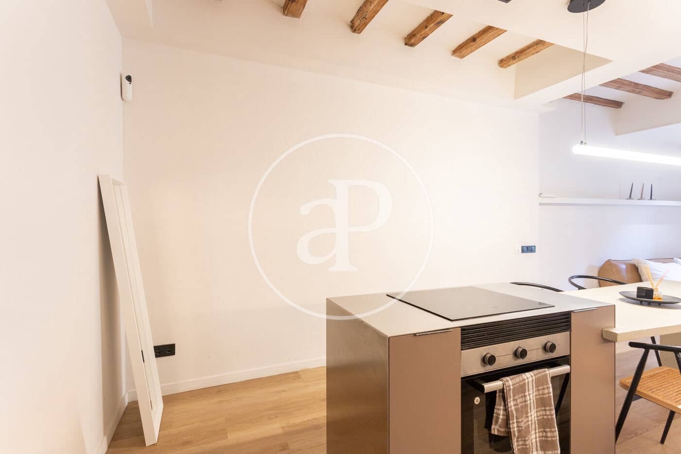 1 slaapkamer Appartement te huur in Barcelona stad - € 1.900 (Ref: 9456240)