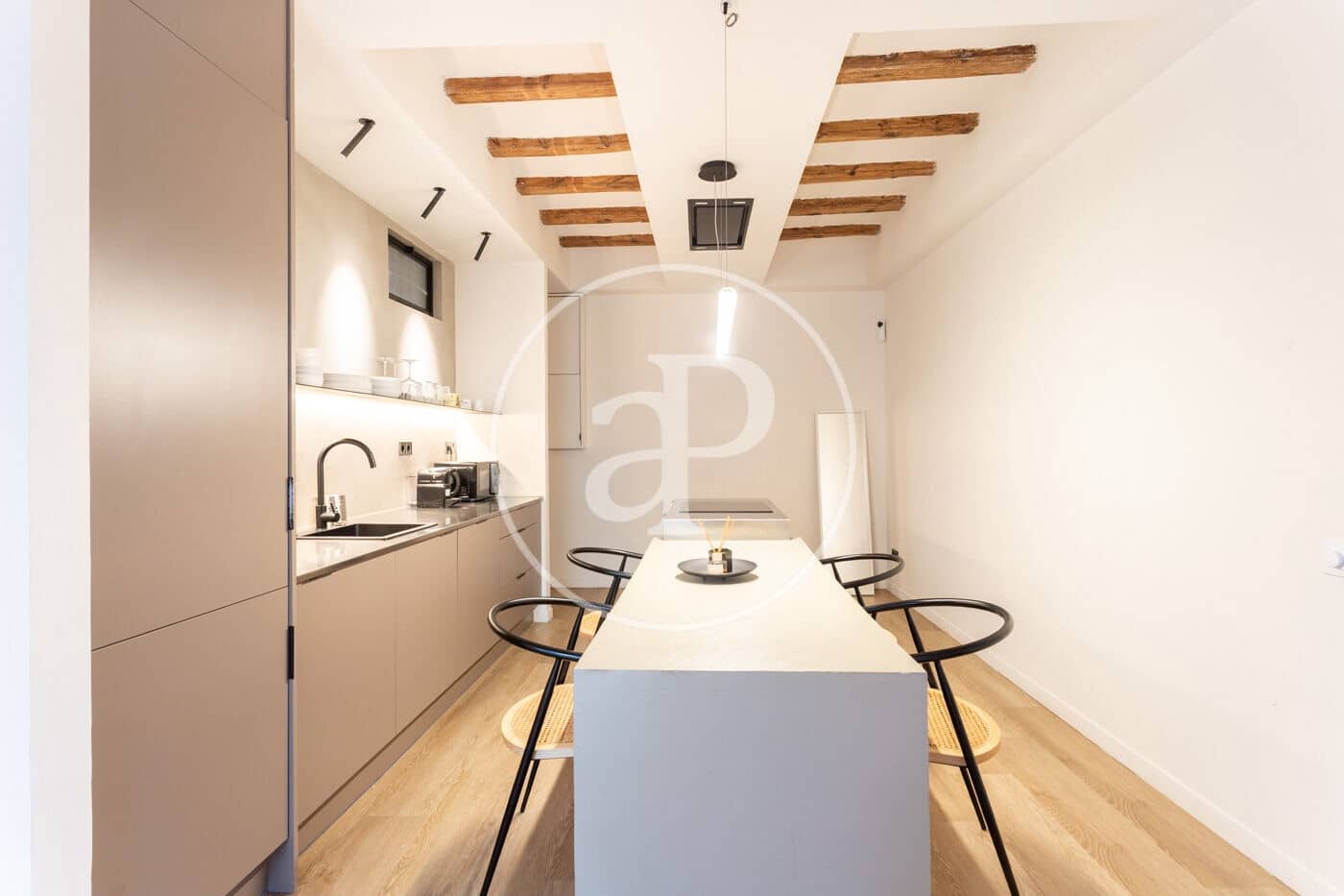 1 slaapkamer Appartement te huur in Barcelona stad - € 1.900 (Ref: 9456240)