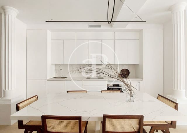 3 sypialnia Apartament na sprzedaż w El Barri Gòtic, Miasto Barcelona - 990 000 € (Ref: 9465642)