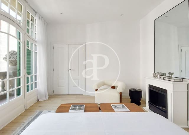 3 sypialnia Apartament na sprzedaż w El Barri Gòtic, Miasto Barcelona - 990 000 € (Ref: 9465642)