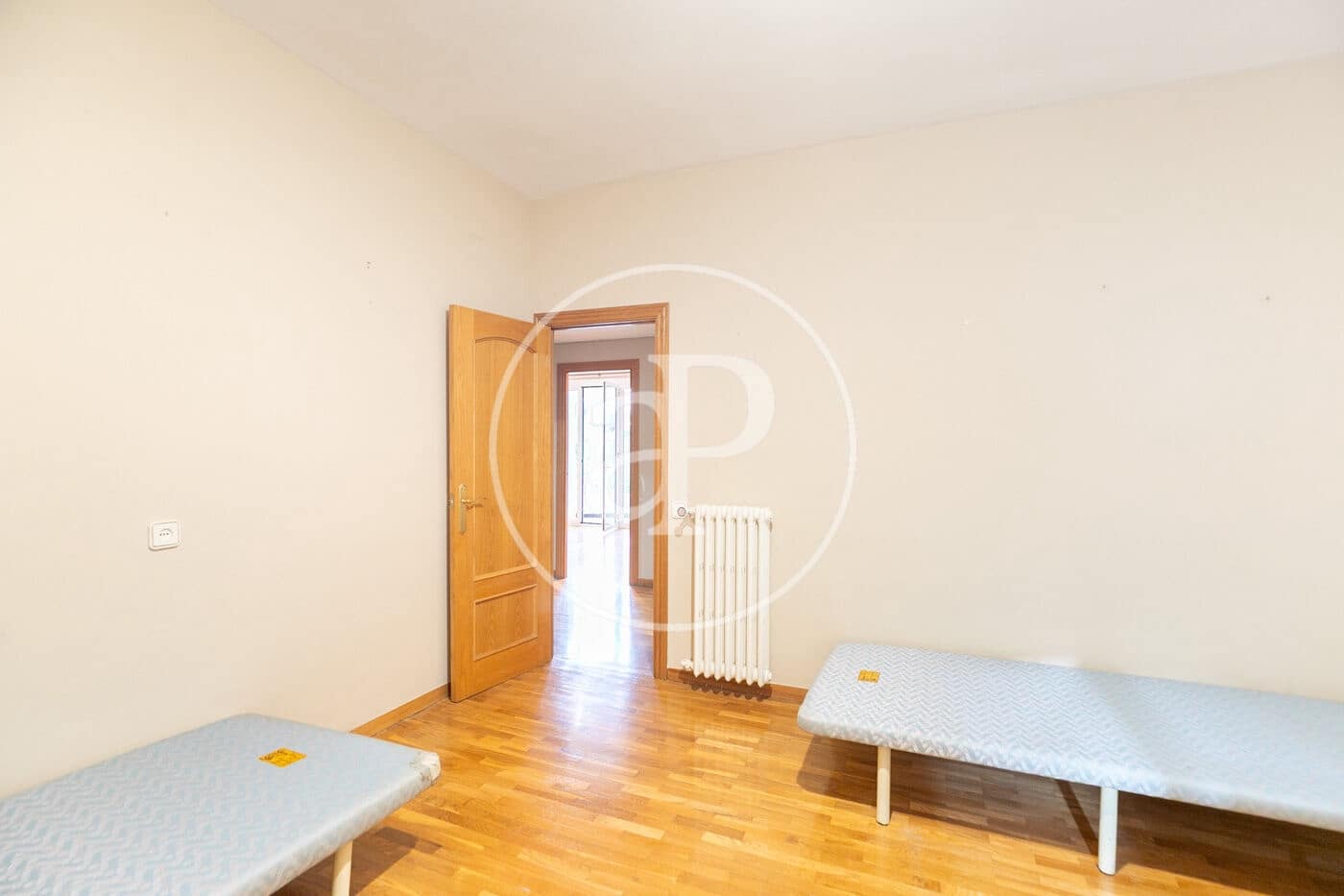 6 bedroom Apartment for sale in Barcelona city - € 1,140,000 (Ref: 9465643)