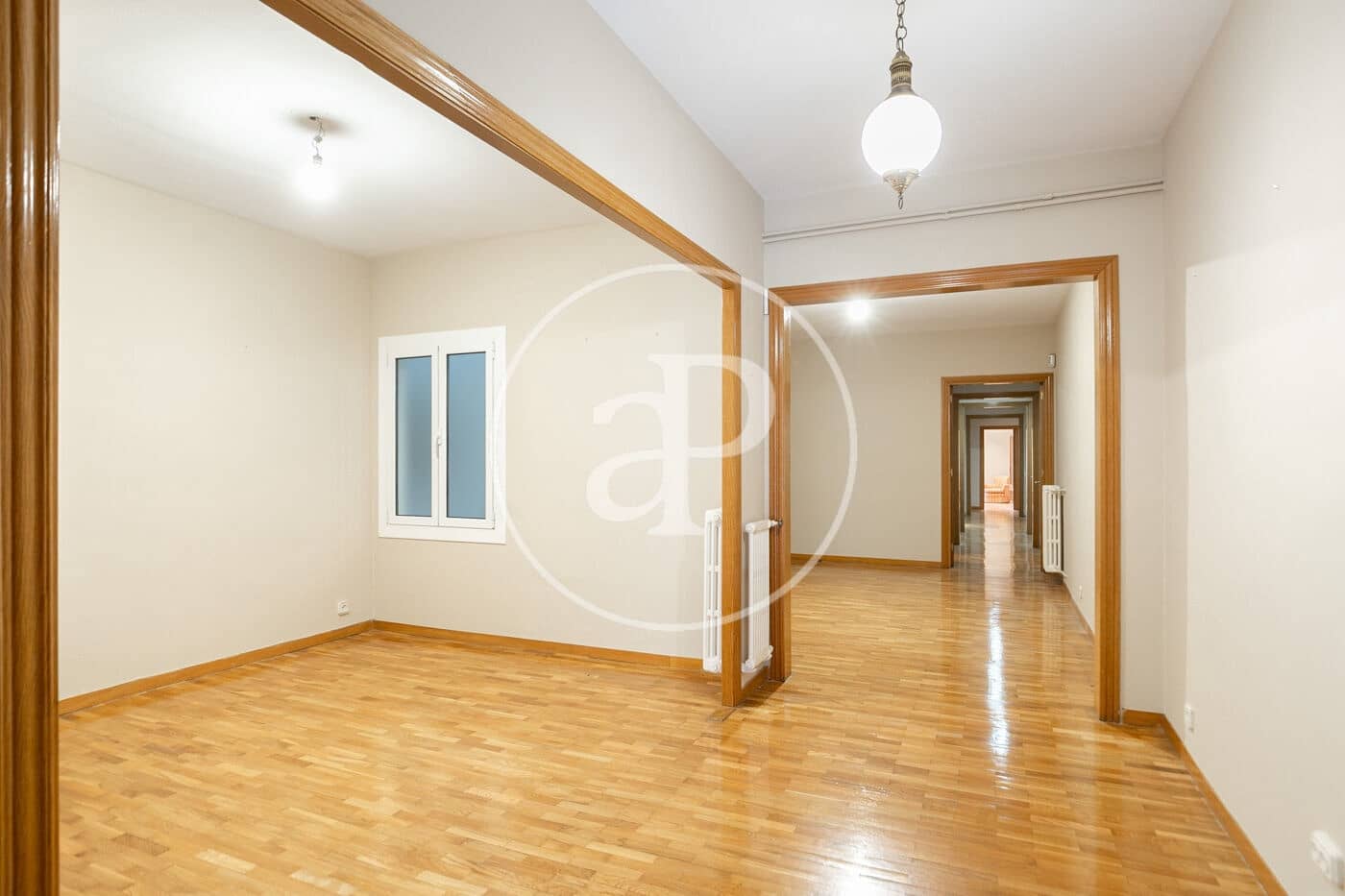 6 bedroom Apartment for sale in Barcelona city - € 1,140,000 (Ref: 9465643)