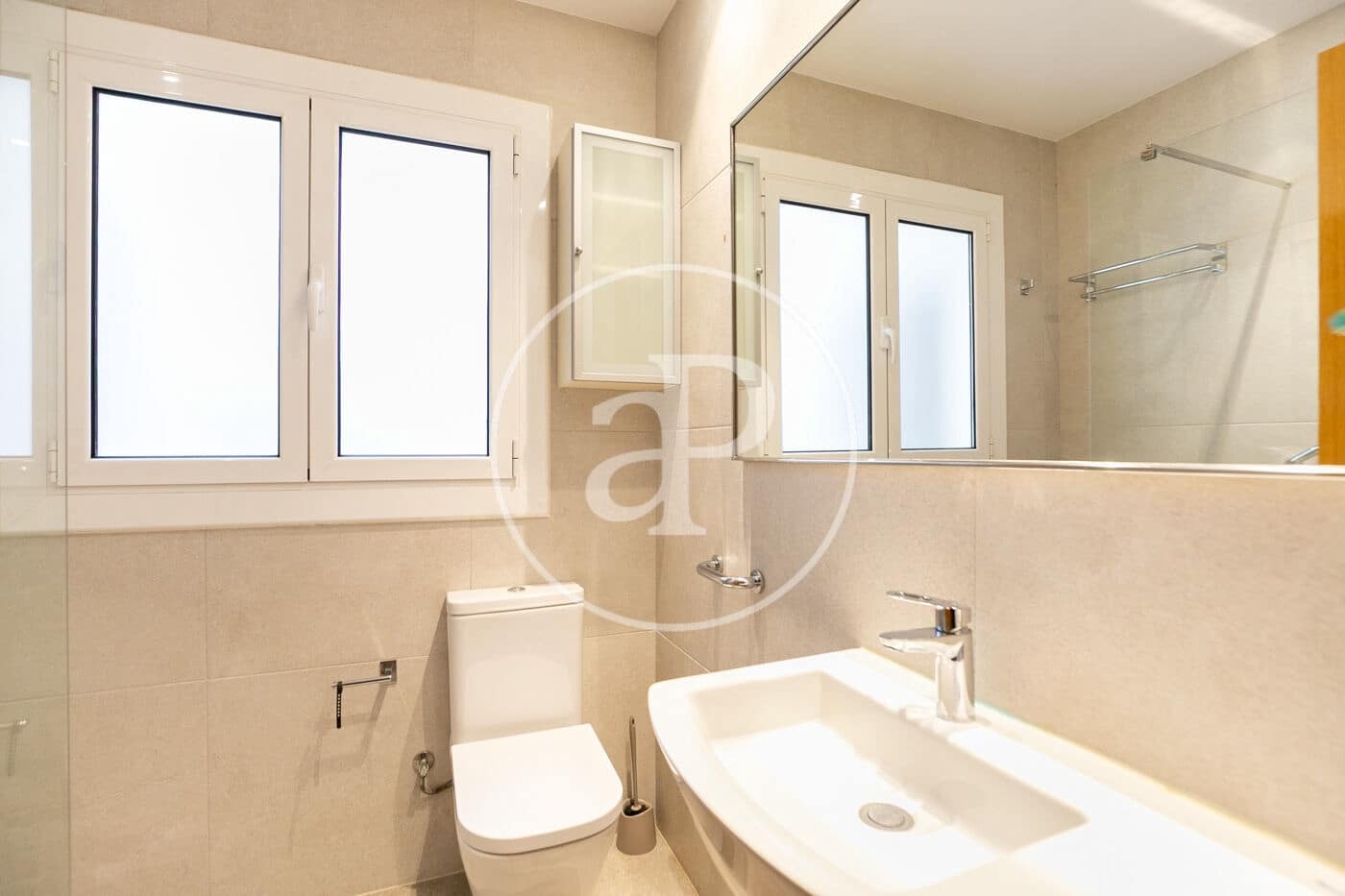 6 bedroom Apartment for sale in Barcelona city - € 1,140,000 (Ref: 9465643)