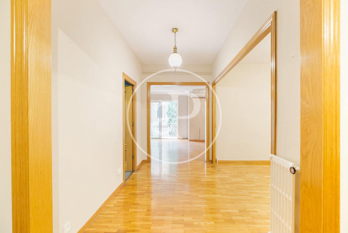 6 bedroom Apartment for sale in Barcelona city - € 1,140,000 (Ref: 9465643)